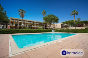 Air-conditioned studio in Mandelieu with swimming pool